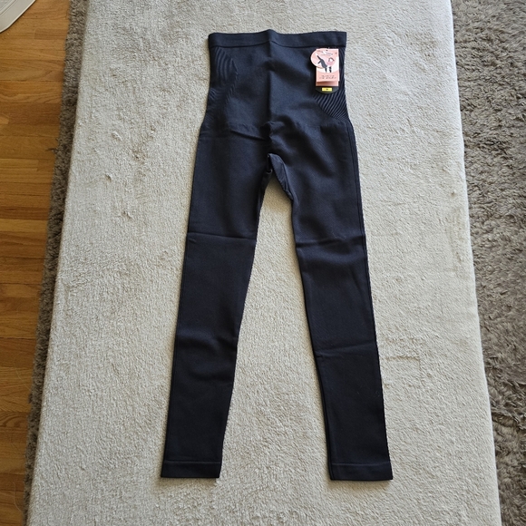 Shapermint high waisted shaping leggings size medium - Picture 4 of 10